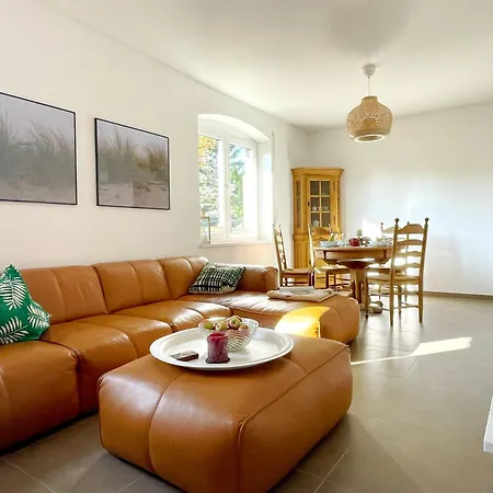 Haus Landgang Für Naturliebhaber, Strandnah, Ruhig, Mit Großem Garten * Pepelow